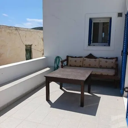 Σπίτι διακοπών The Kamari Blue Dome House